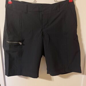Athleta Black womens TREKKIE athletic hiking Bermuda Shorts w zippered pocket